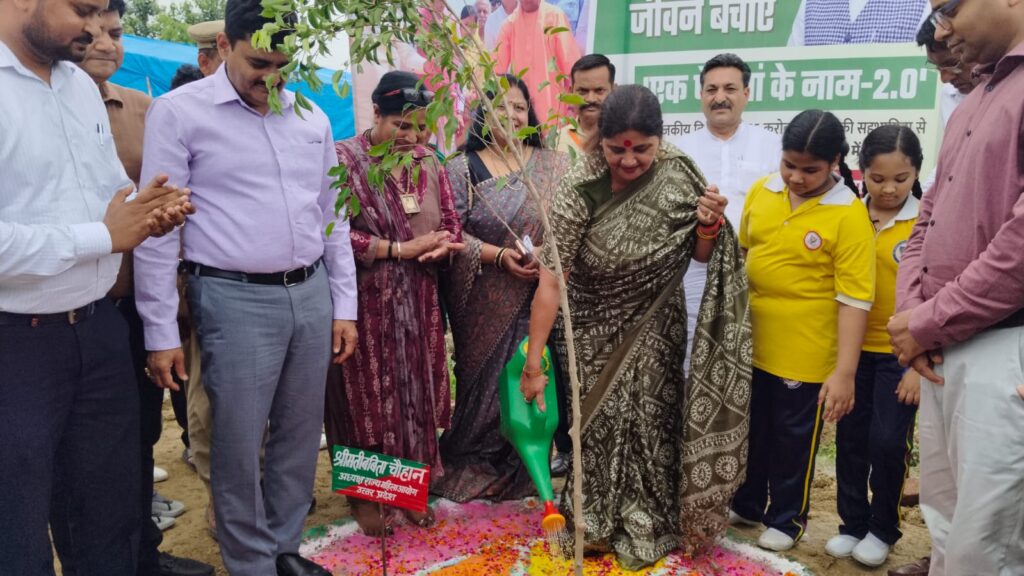 “एक पेड़ मां के नाम” – वृक्षारोपण महाअभियान बना जन आंदोलन
