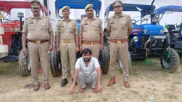 धोखाधड़ी और ट्रैक्टर चोरी के मामले में पुलिस ने सरगना को दबोचा