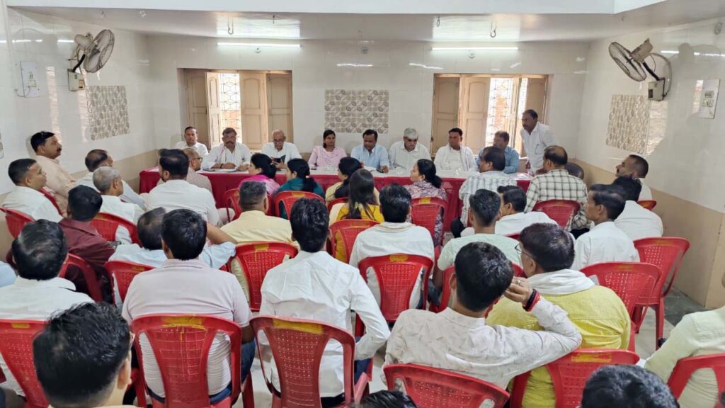 सीएम योगी की जनसभा को ऐतिहासिक बनाने में जुटी भाजपा